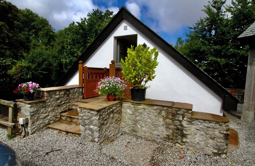 Mullion Apartment | Detached Self-Contained Annexe on edge of Mullion Village