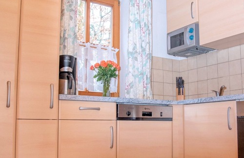 Renholding Apartment | Detached vacation home with three bedrooms and balcony