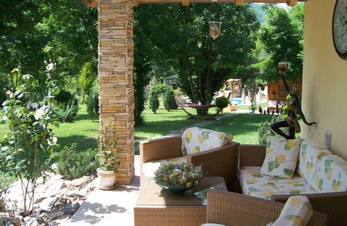 Tresana House | Detached villa with pool on 5ooo m2 park ideal for children and dogs