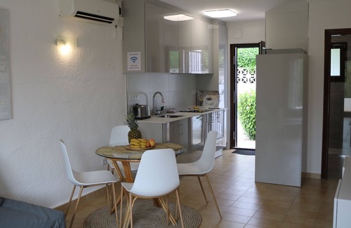 Paichi Villa | Detached villa walking distance to town, supermarket & beach, com. pool & tennis