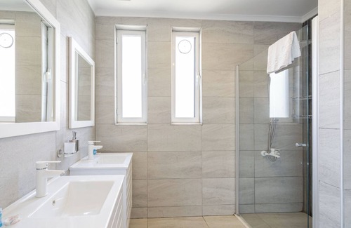 Kadnlar Denizi Mahallesi Villa | Detached Villa with Private Swimming Pool, and a Magnificent Panoramic Sea View