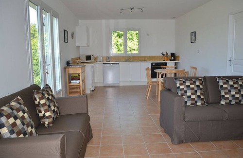 Cailhau House | Detached villa with private garden, panoramic views of the Pyrenees
