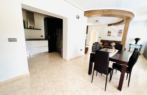 San Miguel de Salinas Villa | Detached villa with private pool