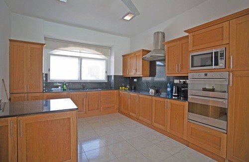 Xaghra Villa | Detached Villa with swimming pool and outdoor Jacuzzi, Fully A/c in Xaghra,Gozo