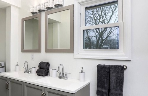 New Center Detroit House | Detroit Mansion in LaSalle Gardens