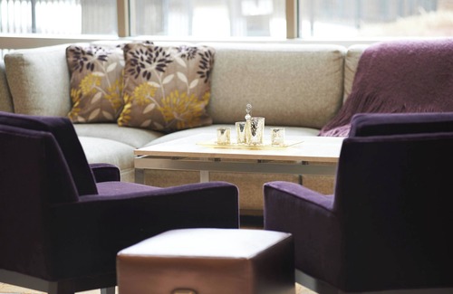 Livonia Hotel | Detroit Marriott Livonia