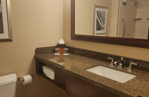 Livonia Hotel | Detroit Marriott Livonia