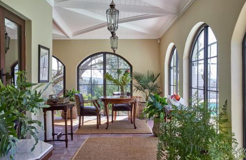 Stellenbosch House | Deux Frères Wine Estate & Luxury Villas