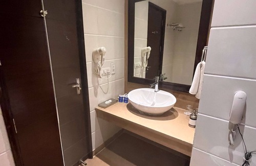South West Hotel | Deventure Sarovar Portico Kapashera
