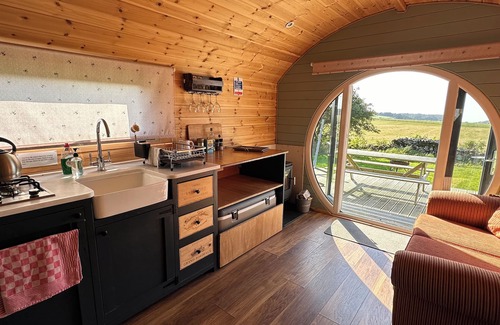 Compton Martin Cottage | Dew Pond
