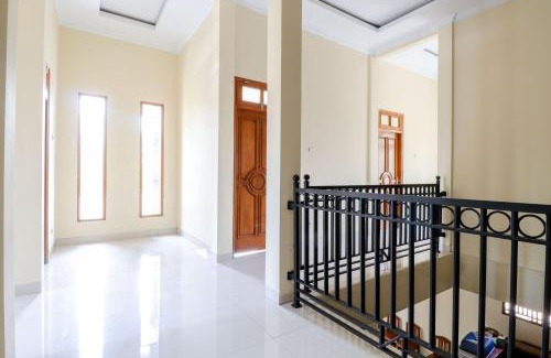 Bantul House | Dewisri Homestay