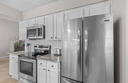 Flower Mound House | DFW Retreat Pool, Spa & Minutes to Dallas & Fort Worth