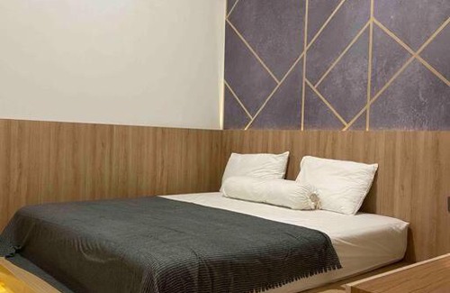 Caringin Villa | Dhanis House 8 Bedroom Villa