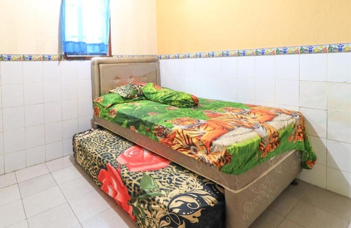 Bungurasih House | Dharmawati Homestay Syariah at Terminal Purabaya