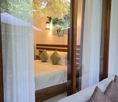 Dhigurah Hotel | Dhonfalhu Dhigurah