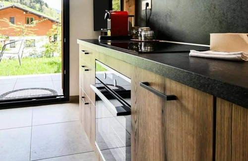 Le Chinaillon Apartment | Diamant Noir 001: 4-person apartment, view of the ski slopes