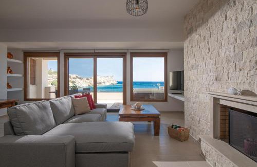 Lygaria House | Diamanti Residence Beachfront Red suite-Ligaria