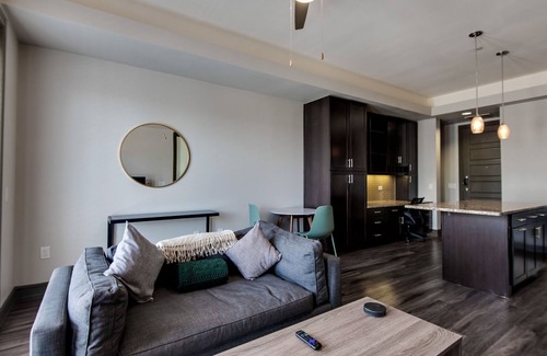 North Burnet Apartment | Diamond at Kenzie - Modern 2-Bedroom, North Austin
