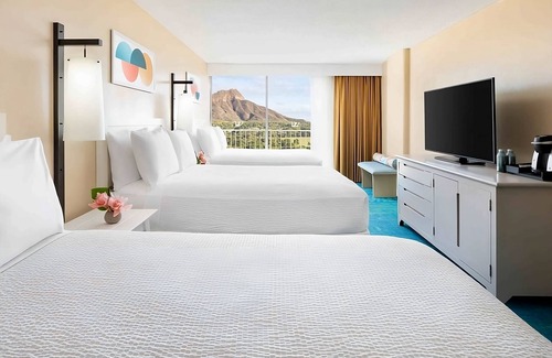 Diamond Head - Kapahulu - St. Louis Hotel | Diamond Head View Triple Doubles, 4 Units, The Twin Fin Hotel