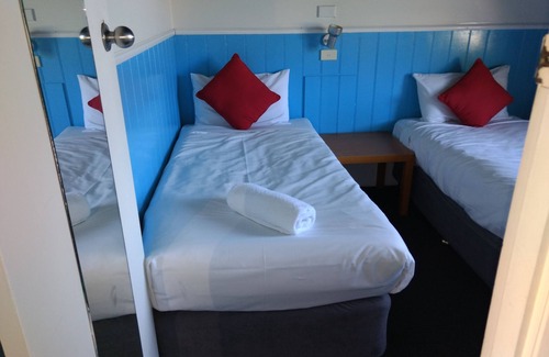 Bicheno Hotel | Diamond Island Resort & Penguin viewing