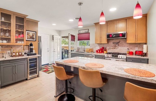 Hemet House | Diamond Retreat-Kid & Pet Friendly.