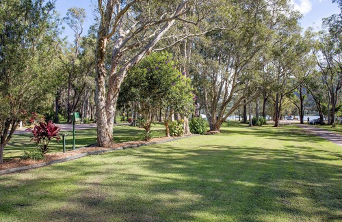 Dunbogan House | Diamond Waters Caravan Park