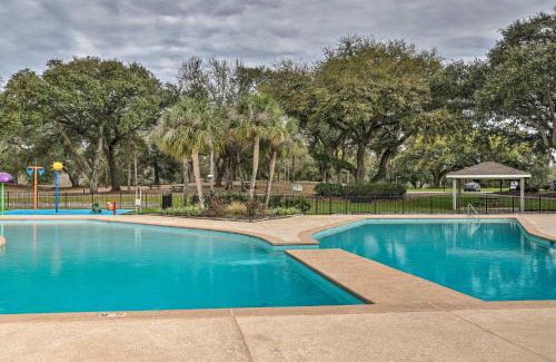 Diamondhead Apartment | Diamondhead Condo - Marina, Pool Access and Golfing!