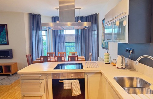 Slivenec Villa | DiamondVilla, 4 bedroom Apartment, garden & spa