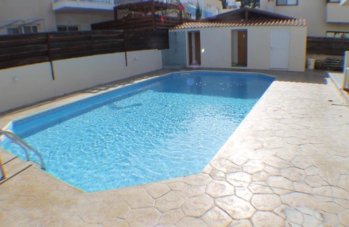 Universal Apartment | Diana Townhouse