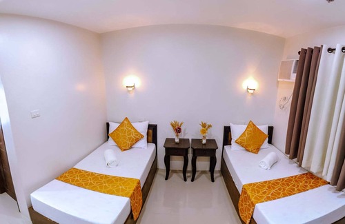 Coron Town Proper Hotel | DIANNA'S INN