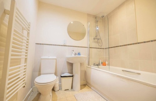 Bordesley House | Digbeth 2 Bed Birmingham Centre Apt w/Parking