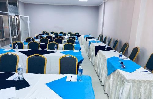 Tshabong Hotel | Dikukama Executive Hotel