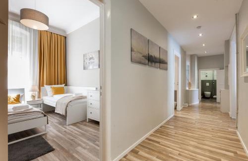 Schoeneberg Apartment | Dilo Apartments - MyGold Apartment 120 SQM