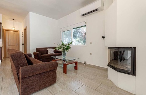 Argyrades Apartment | Dimitra's South House