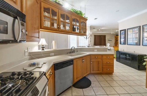 Starkville House | DIMJ Guesthouse Location #1