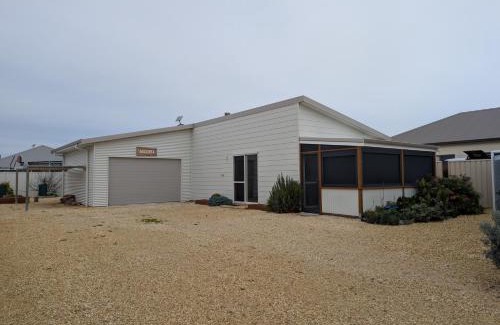 Bremer Bay House | Dimondz Stayz Bremer Bay - Coastal Villa