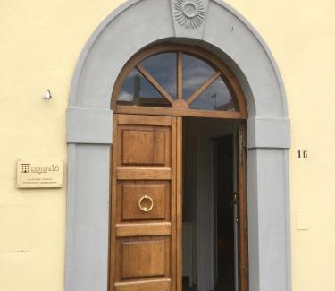Prato House | Dimora 16 Rooms & Garden