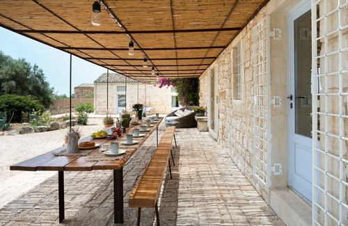 Scicli Villa | Dimora Di Penne - Six Bedroom Villa, Sleeps 12