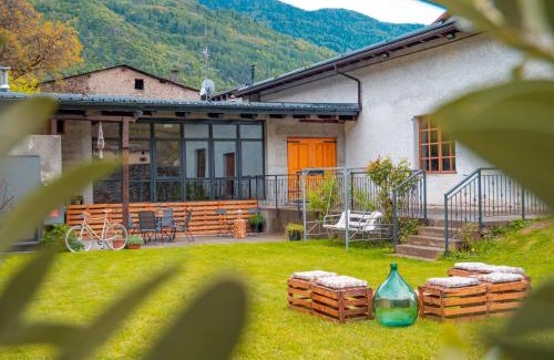Madonna di Tirano House | Dimora Perla di Villa - Historical Wine Retreat near Bernina Express