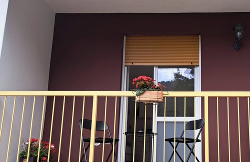 Magreglio Apartment | Dinky's apartment with forest view balcony