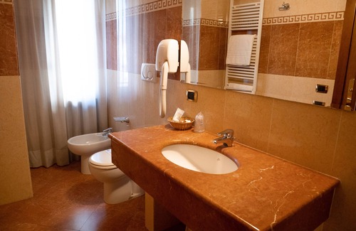 Alessandria Hotel | Dipendenza Hotel Londra
