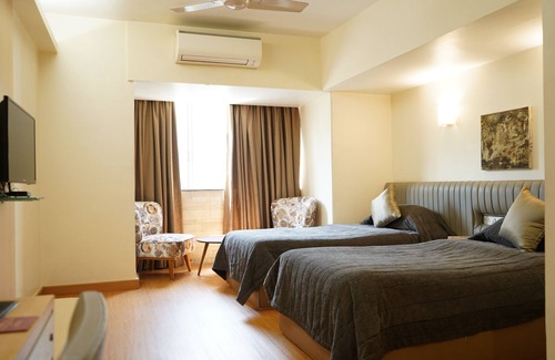 Wellington Pier Hotel | Diplomat Hotel