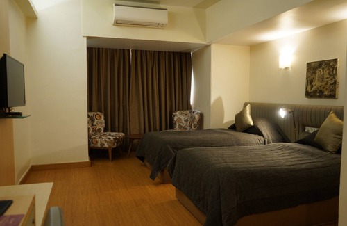 Wellington Pier Hotel | Diplomat Hotel