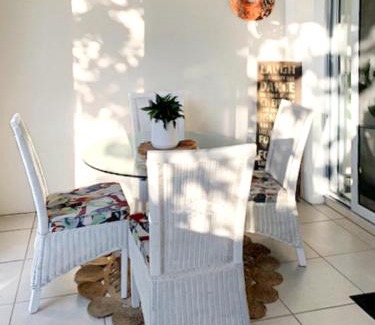 Mountain Creek Apartment | Direct Collective - Breeze on Brightwater