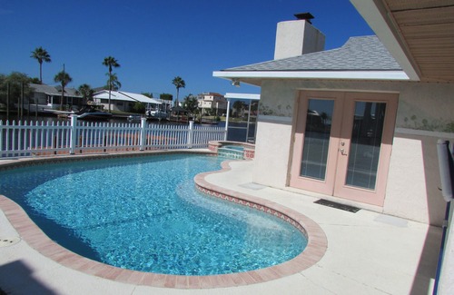 Spring Hill House | Direct gulf access ,dolphin visits,pool/hot tub. Totally remodeled ! nn