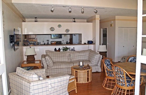 Maunaloa House | DIRECT OCEAN FRONT 1 bedroom On Kepuhi Beach…Sunny Westside.Sleeps 4