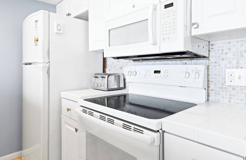 Port Canaveral Condo | Direct Oceanfront Bliss Condo W/Heated Pool, Hot Tub, BBQ Grill, Tennis & Basketball Courts!
