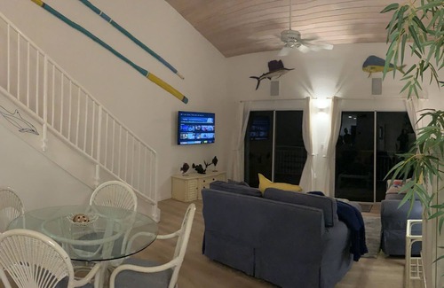 South Bimini Condo | Direct Oceanfront Bimini Cove 20i 3/3 Townhouse NEWLY RENOVATED