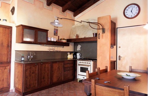 San Benedetto di Lugana Apartment | Direct pool view apartment in lake proximity