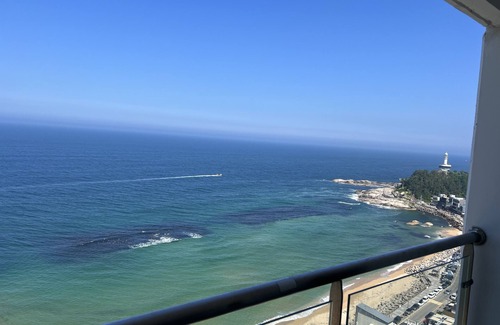 Sokcho Condo | Direct-Wide Ocean View with Balcony on the 17th floor, Just in front of Beach.